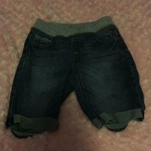 Stretchy jean shorts